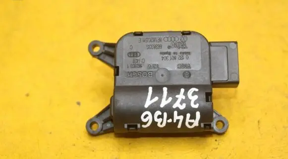 Audi A4 S4 B6 8E 8H A/C air flow flap actuator/motor 8E1820511E