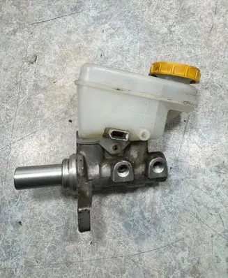 Subaru XV Master brake cylinder