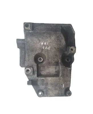Volkswagen PASSAT B5 Engine mounting bracket 038260885C