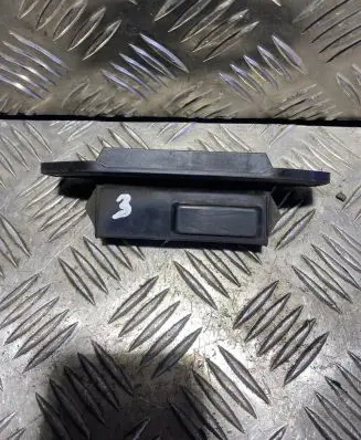 Toyota Auris E180 Tailgate opening switch 