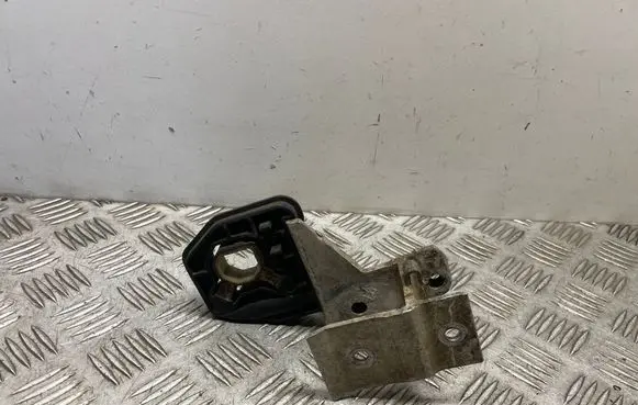 BMW 1 F20 F21 Radiator mount bracket 7600541