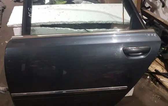 Audi A8 S8 D3 4E Rear door 4E0833419