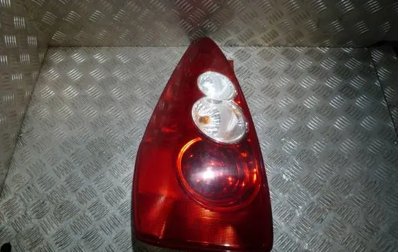 Mazda 5 Rear/tail lights P4830 1493