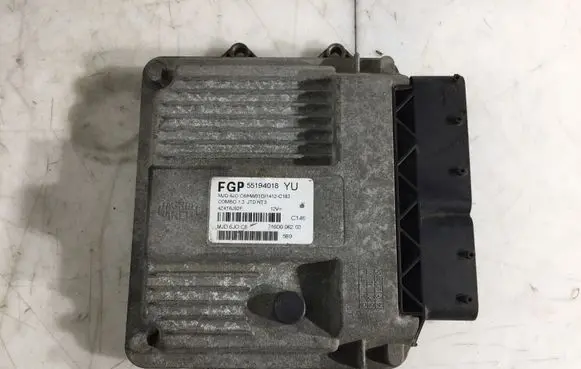 Opel Combo C Engine control unit/module 55194018 4Z4T6J92F