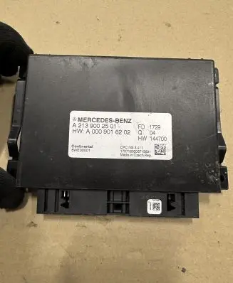Mercedes-Benz E W213 Gearbox control unit/module A2139002501 A0009016202