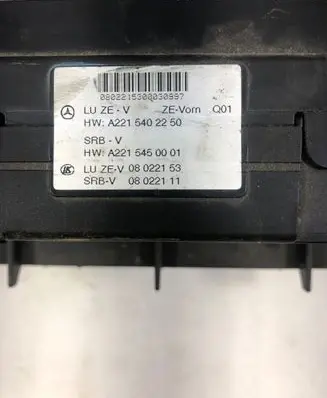 Mercedes-Benz S W221 Fuse box set A2215402250 A2215450001