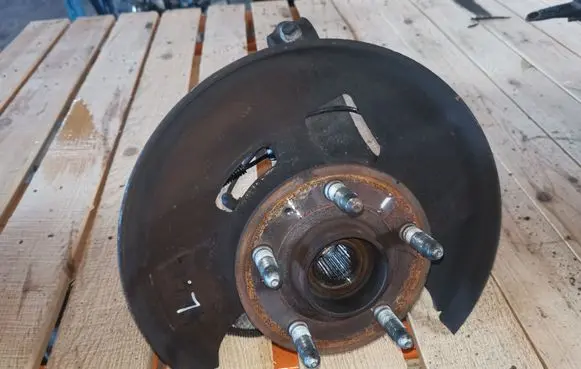 Opel Insignia A Front wheel hub