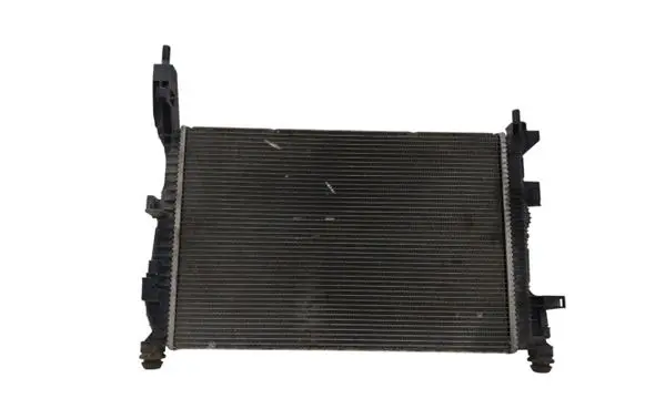Ford Focus Coolant radiator CV618005VA CV6180042VA