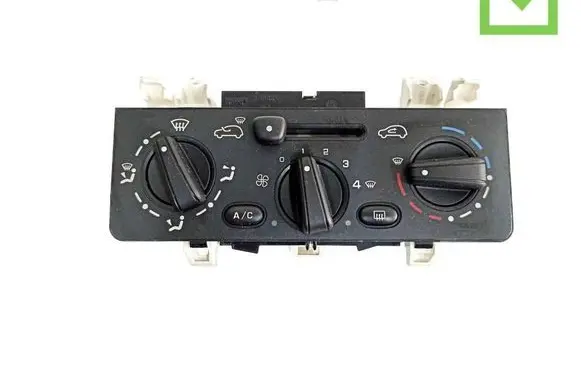 Peugeot 1007 Climate control unit F664479W 69300002 69307002
