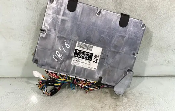 Lexus GS 300 350 430 450H Engine control unit/module 8966630140 2750000754 2jzge