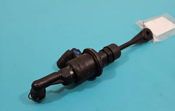 Clutch slave cylinder