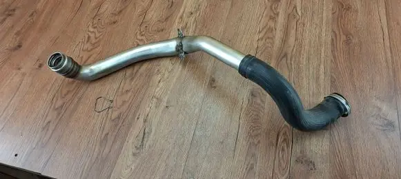 Intercooler hose/pipe