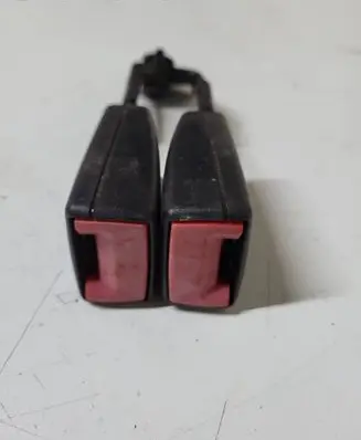 Mercedes-Benz E W211 Rear seatbelt buckle 2118600269 561133602A