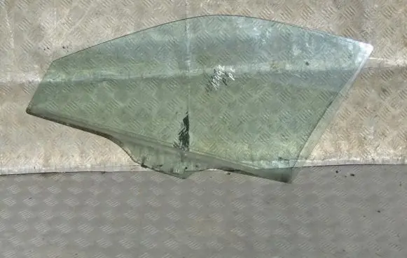 Mazda 323 F Front door window glass four-door