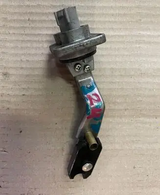 Toyota Avensis T270 Oil level sensor 1AD 2AD