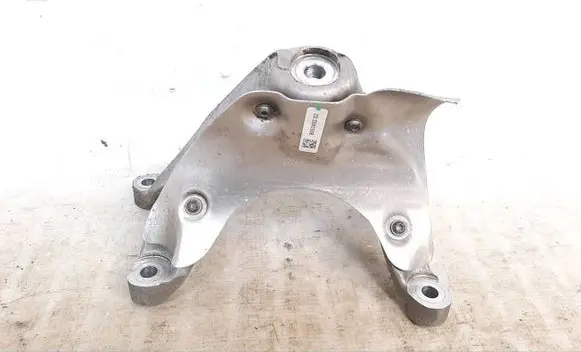 BMW X4M F98 Engine mounting bracket 8053492 22118053492
