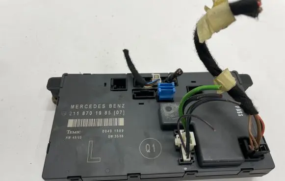Mercedes-Benz E W211 Door control unit/module A2118701985