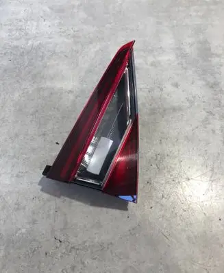 Tailgate rear/tail lights