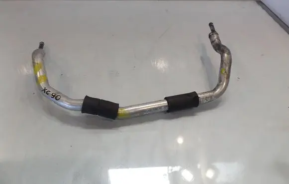 Volvo XC90 Engine coolant pipe/hose 