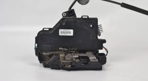 Volkswagen Caddy Front door lock 3D1837016 CZWL3A00468