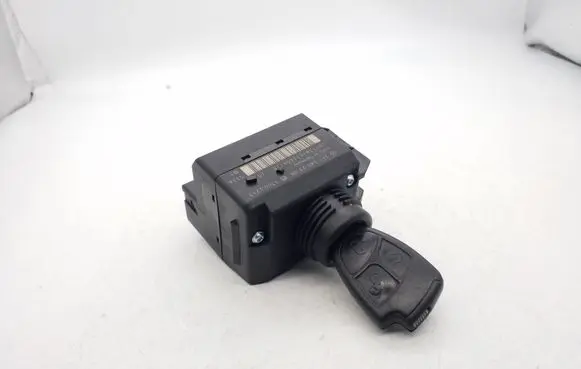 Mercedes-Benz E W211 Ignition lock 2115452308 33002213