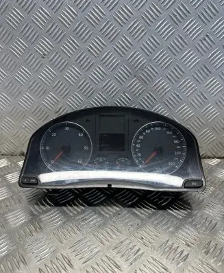 Volkswagen Golf V Speedometer (instrument cluster) 1K0920863BX 1K0920863