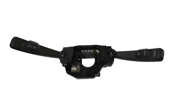 Volvo V50 Wiper turn signal indicator stalk/switch P30772253