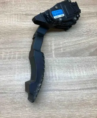Renault Laguna II Accelerator throttle pedal 8200003392 6PV008119