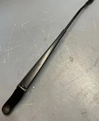 Opel Zafira B Front wiper blade arm 179066 AL231