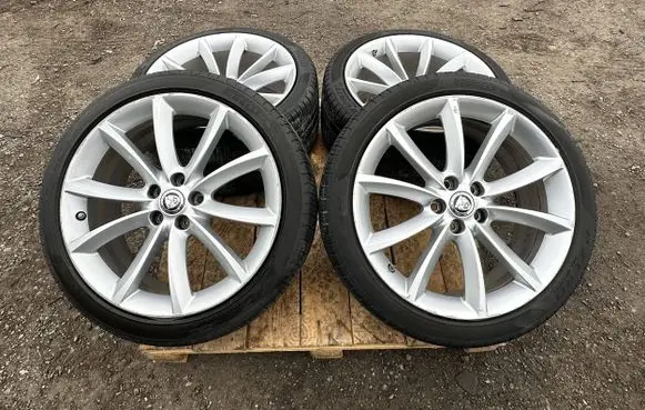 R19 alloy rim