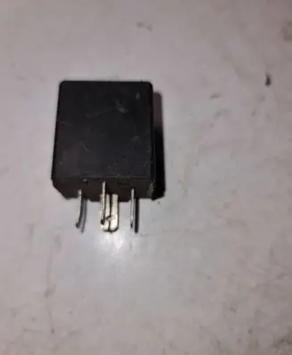 Volkswagen Golf IV Other relay 443951307B 00488602