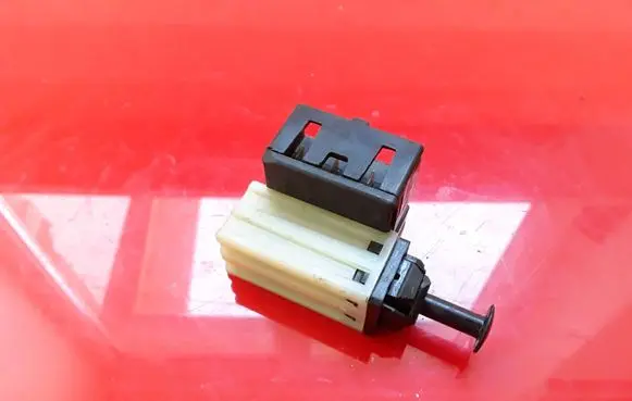 Jeep Grand Cherokee (WK) Brake pedal sensor switch 30505L A002