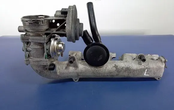 Volkswagen Phaeton Intake manifold 07Z129713J