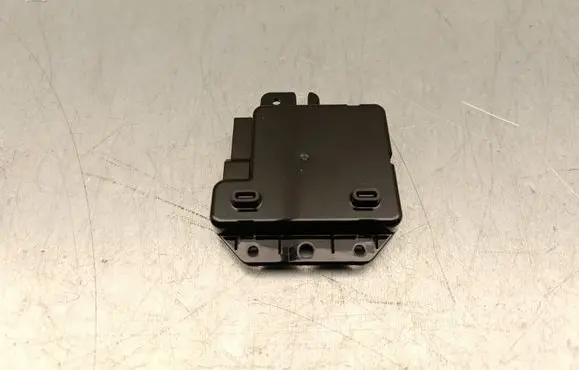 Tesla Model Y USB control unit 165678730A