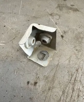 Renault Master III Fender mounting bracket 625260009R