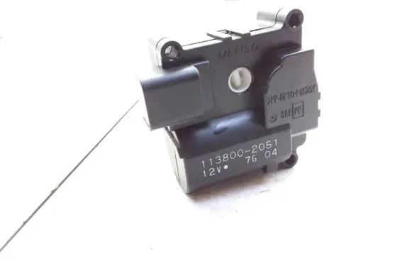Toyota Avensis T250 Intake manifold valve actuator/motor 1138002051