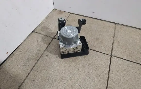 Land Rover Discovery Sport ABS Pump A426R18W414 KJ322C405AB