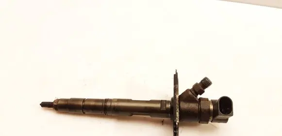 Audi A8 S8 D3 4E Fuel injector 057130277M