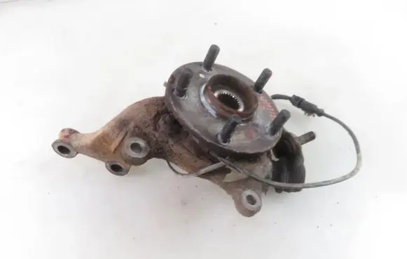 Toyota Auris 150 Front wheel hub spindle knuckle