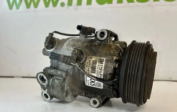 Opel Insignia A Air conditioning (A/C) compressor (pump) 13377057