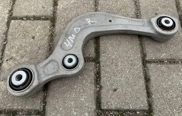Rear control arm