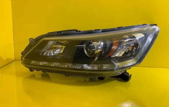 Honda Accord Headlight/headlamp UM05BZ1