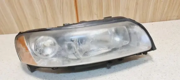 Volvo V70 Headlight/headlamp 30784250 89901007