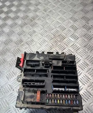 Opel Signum Fuse module 13189924