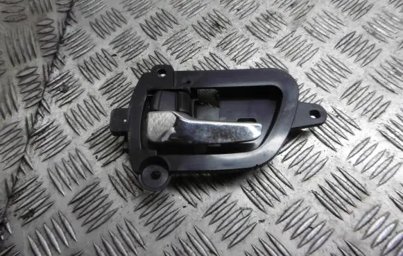 Mitsubishi Outlander Front door interior handle 