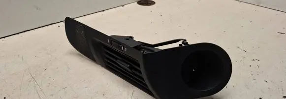 BMW 5 E39 Dashboard side air vent grill/cover trim 8391174 1329901