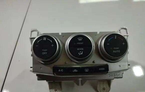 Mazda 5 Climate control unit K1900CC30A04