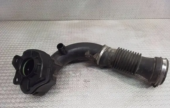 Toyota Proace Intercooler hose/pipe 98689