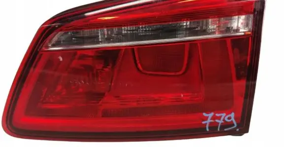 Volkswagen Golf Sportsvan Tailgate rear/tail lights
