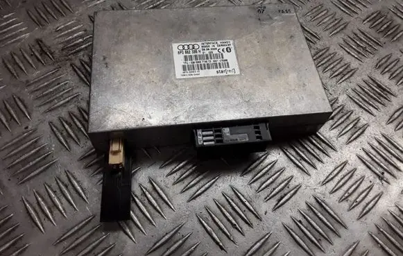 Audi A4 S4 B7 8E 8H Bluetooth control unit module 8P0862335H TFU03000007140